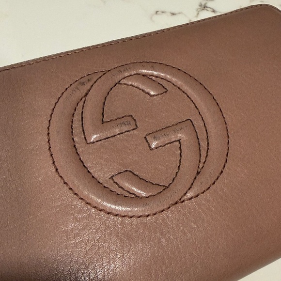 Gucci Soho Zippy Wallet - Picture 2 of 7